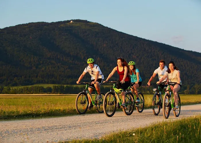 Family Friendly Krasevec - Happy