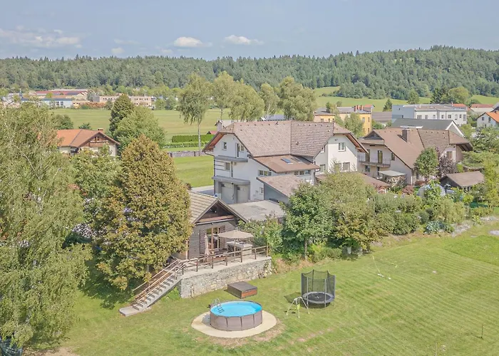 Family Friendly Krasevec - Happy *